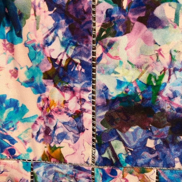 Parker Flower dress - Picture 2 of 3